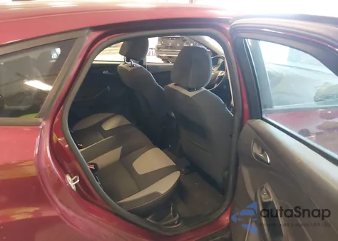 2014 Ford Focus Se z USA, uszkodzony, nr VIN 1FADP3K2XEL235577